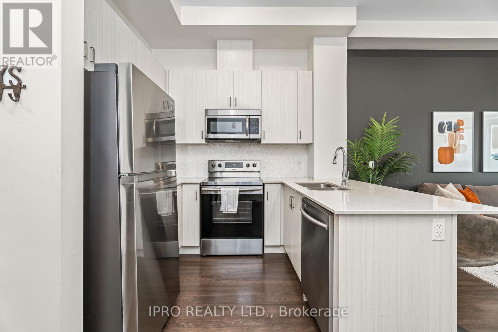 627 - 1105 Leger Way, Milton, Ontario  L9E 1K7 - Photo 4 - W11924177