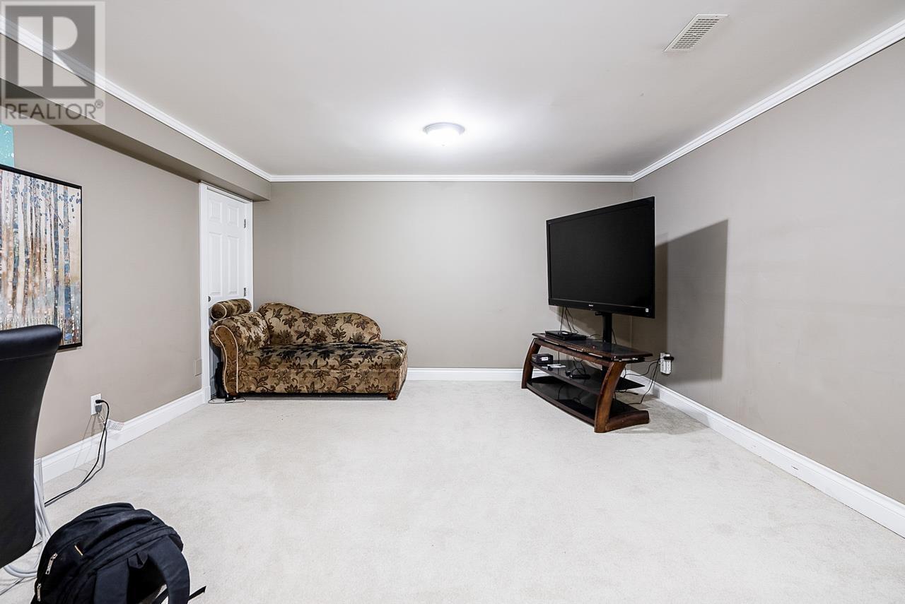 Listing Picture 9 of 9 : 5885 BRAEMAR, Burnaby / 本拿比 - 魯藝地產 Yvonne Lu Group - MLS Medallion Club Member