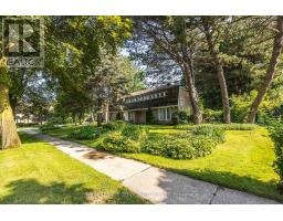 2 CHIEFTAIN CRESCENT, Toronto, Ontario
