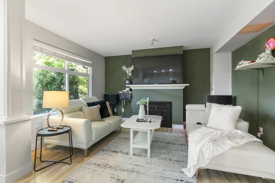 Property at 70 15968 82 AVENUE image 3