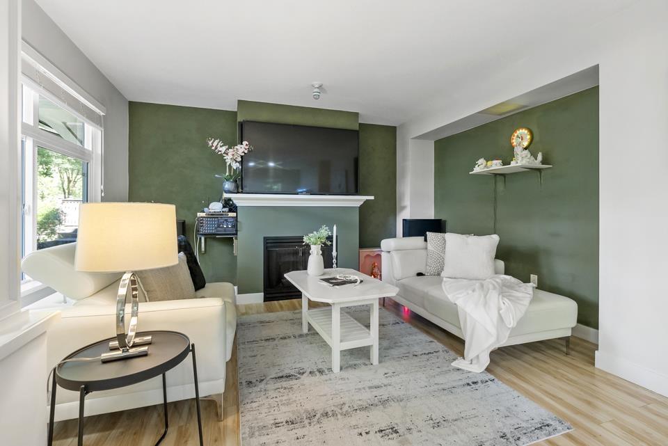 Property at 70 15968 82 AVENUE image 4
