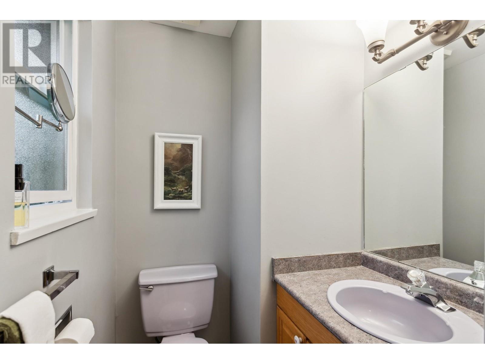 7169 Cardinal Court, Burnaby, British Columbia  V5A 1Y6 - Photo 15 - R2956473