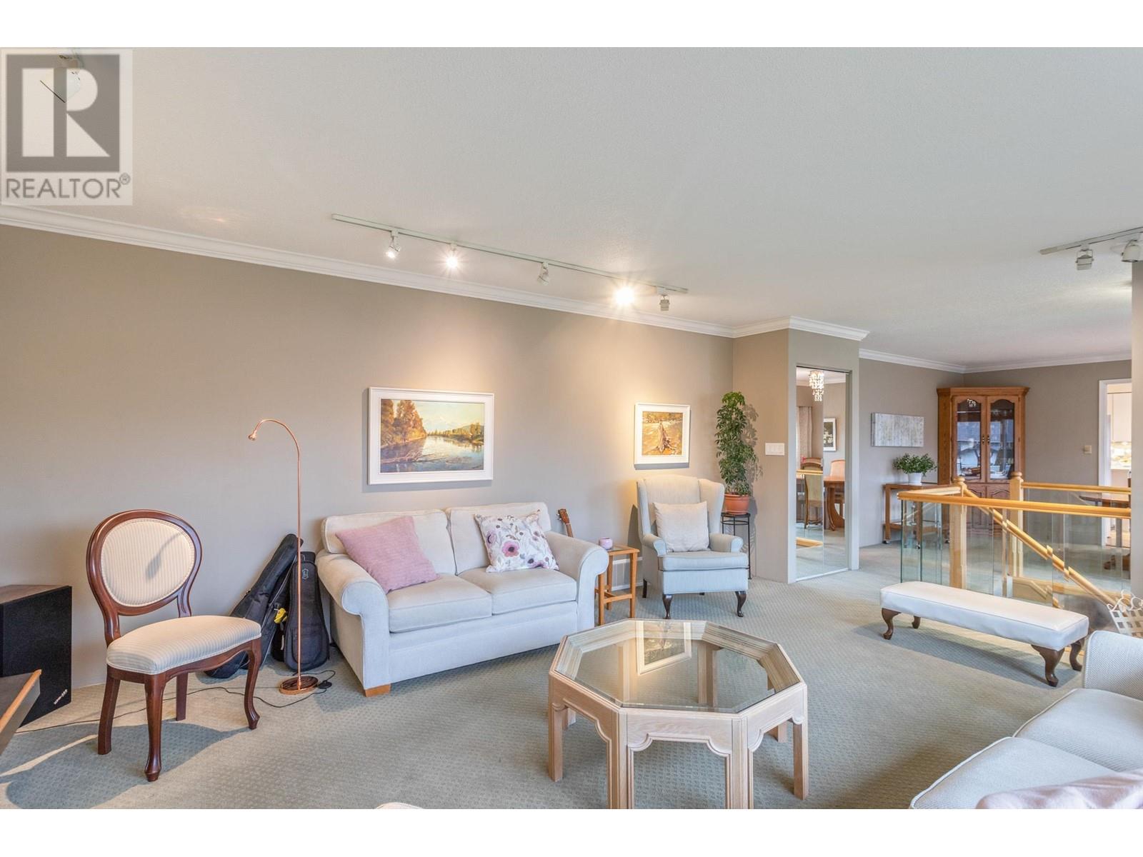 7169 Cardinal Court, Burnaby, British Columbia  V5A 1Y6 - Photo 4 - R2956473
