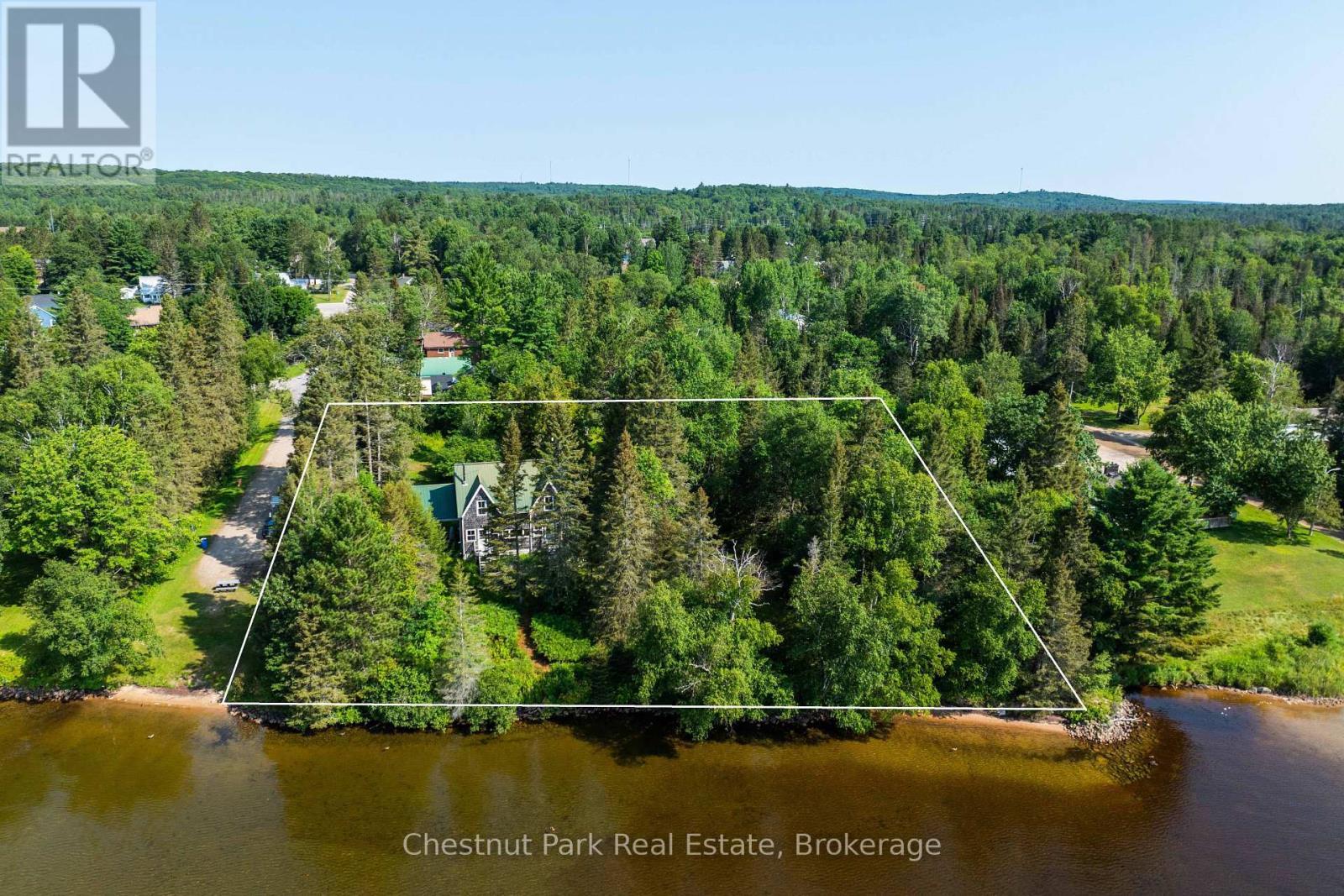 1 & 5 BARRIE STREET, Sundridge, Ontario