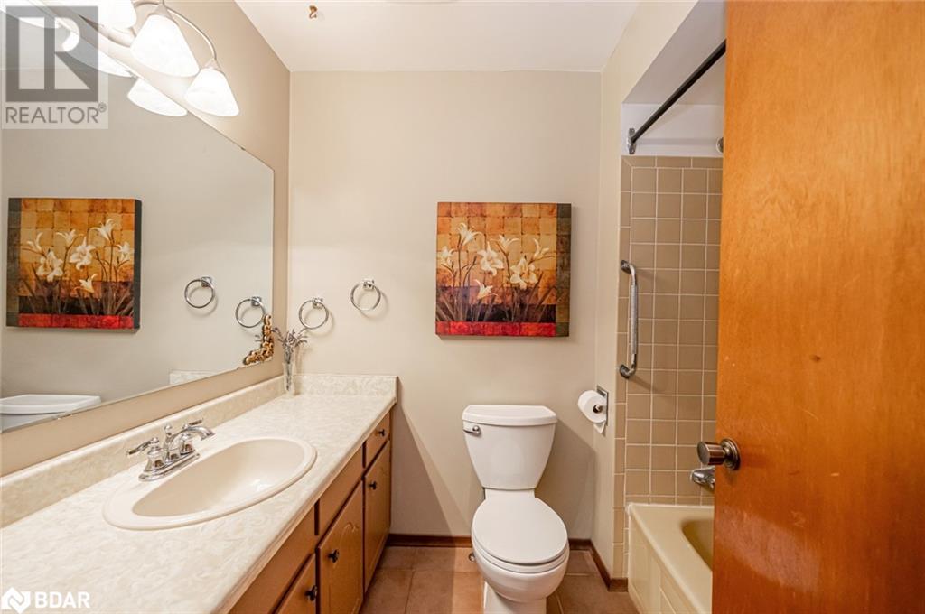 31 Park Crescent, Richmond Hill, Ontario  L4E 3J5 - Photo 11 - 40690628