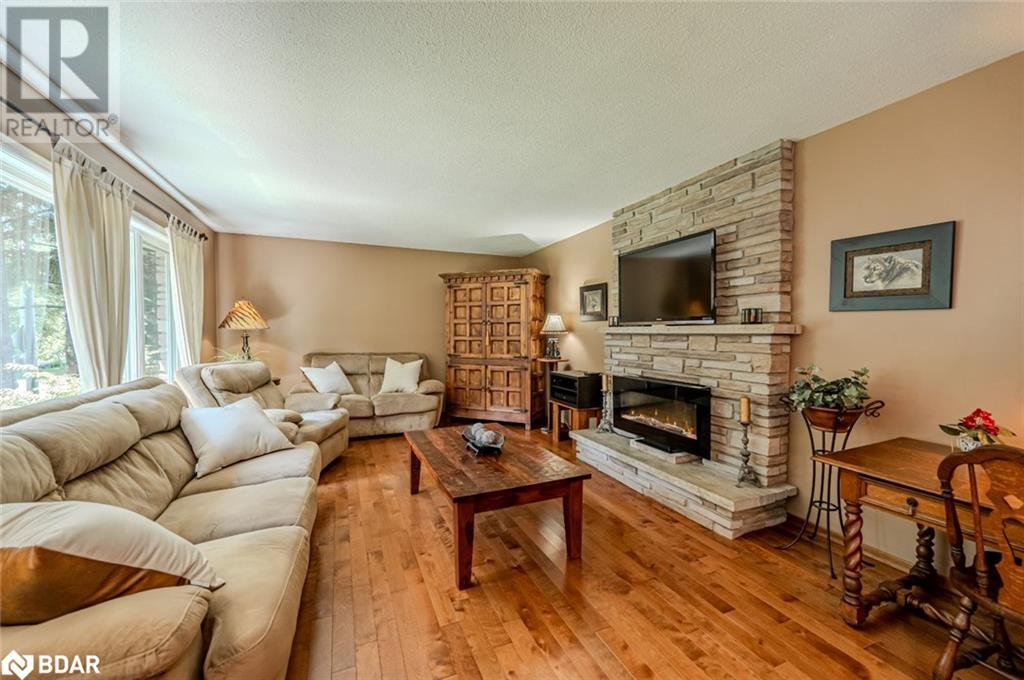 31 Park Crescent, Richmond Hill, Ontario  L4E 3J5 - Photo 4 - 40690628