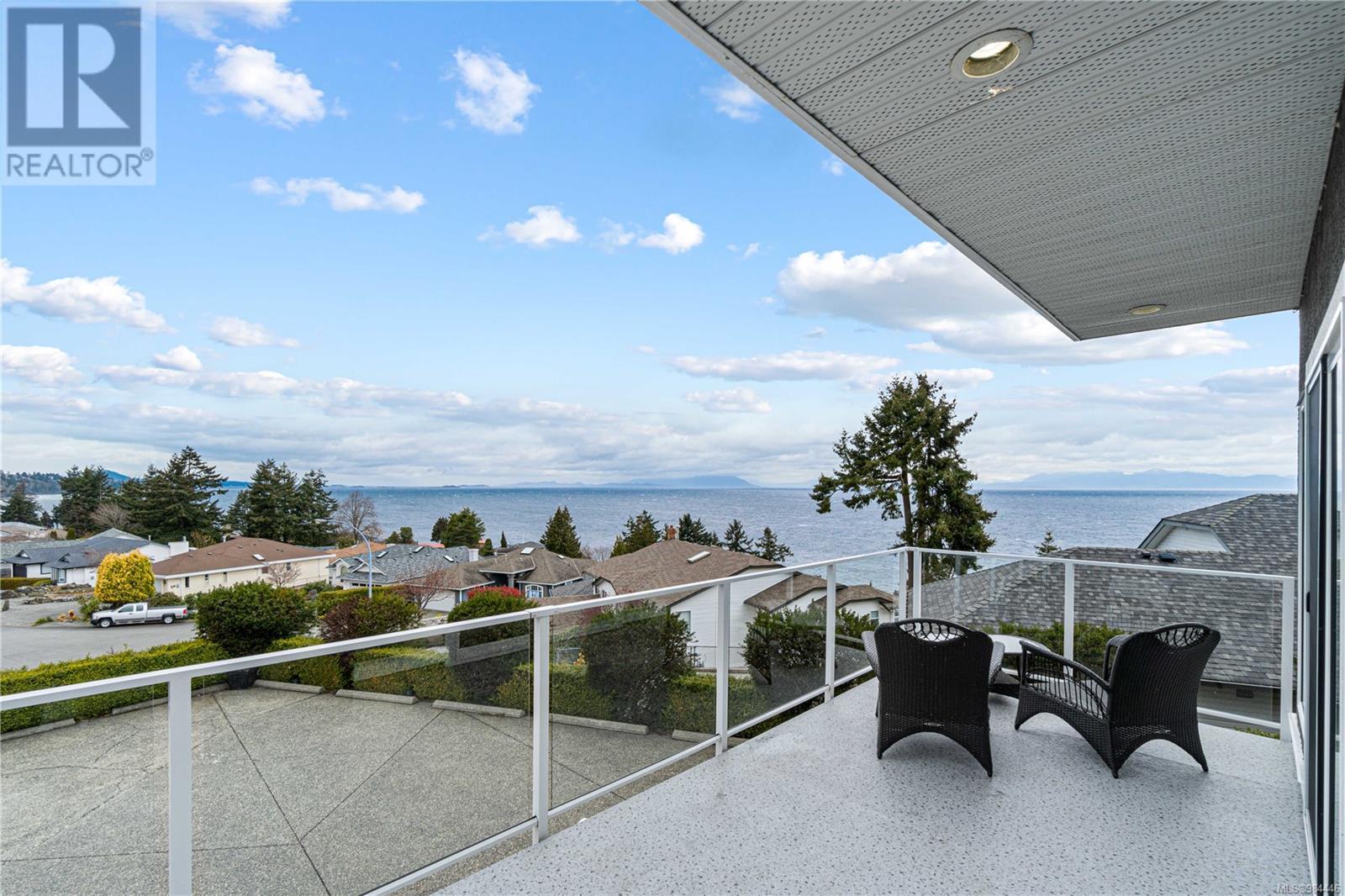 Property at 198 Heritage Dr image 5