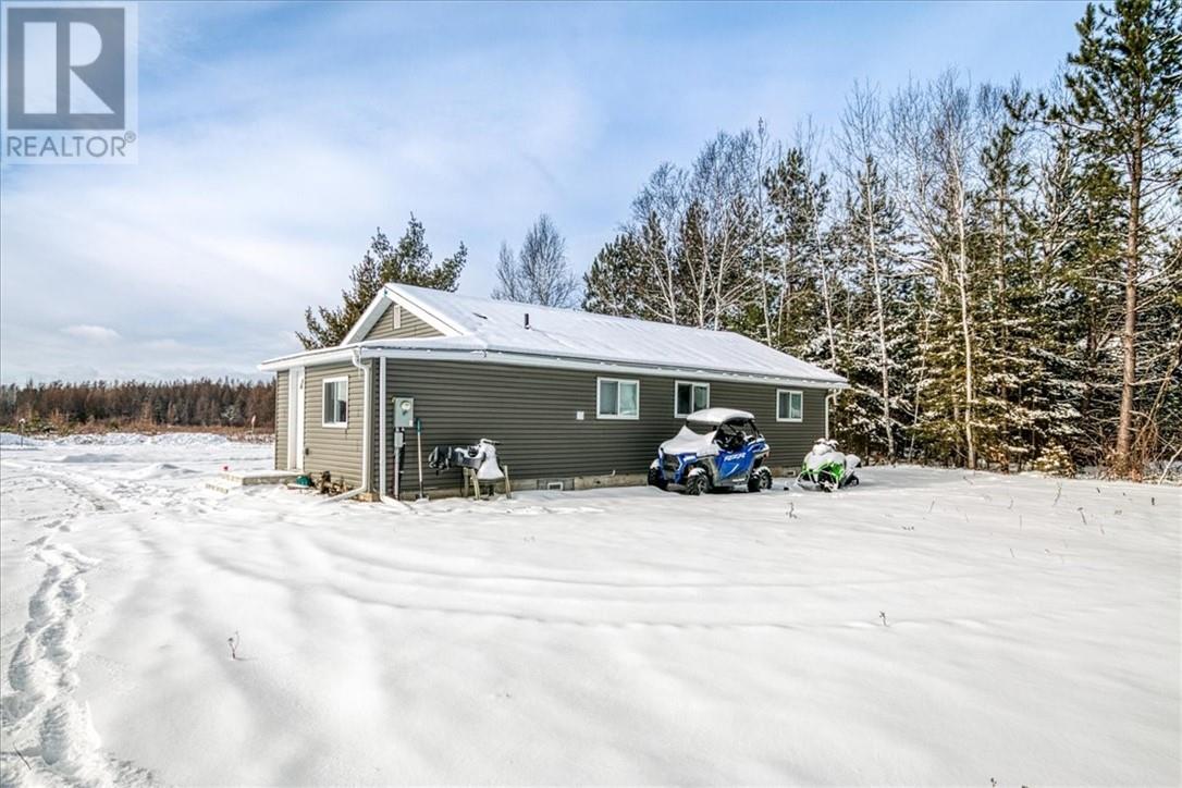 30 First Street, Webbwood, Ontario  P0P 2G0 - Photo 4 - 2120381