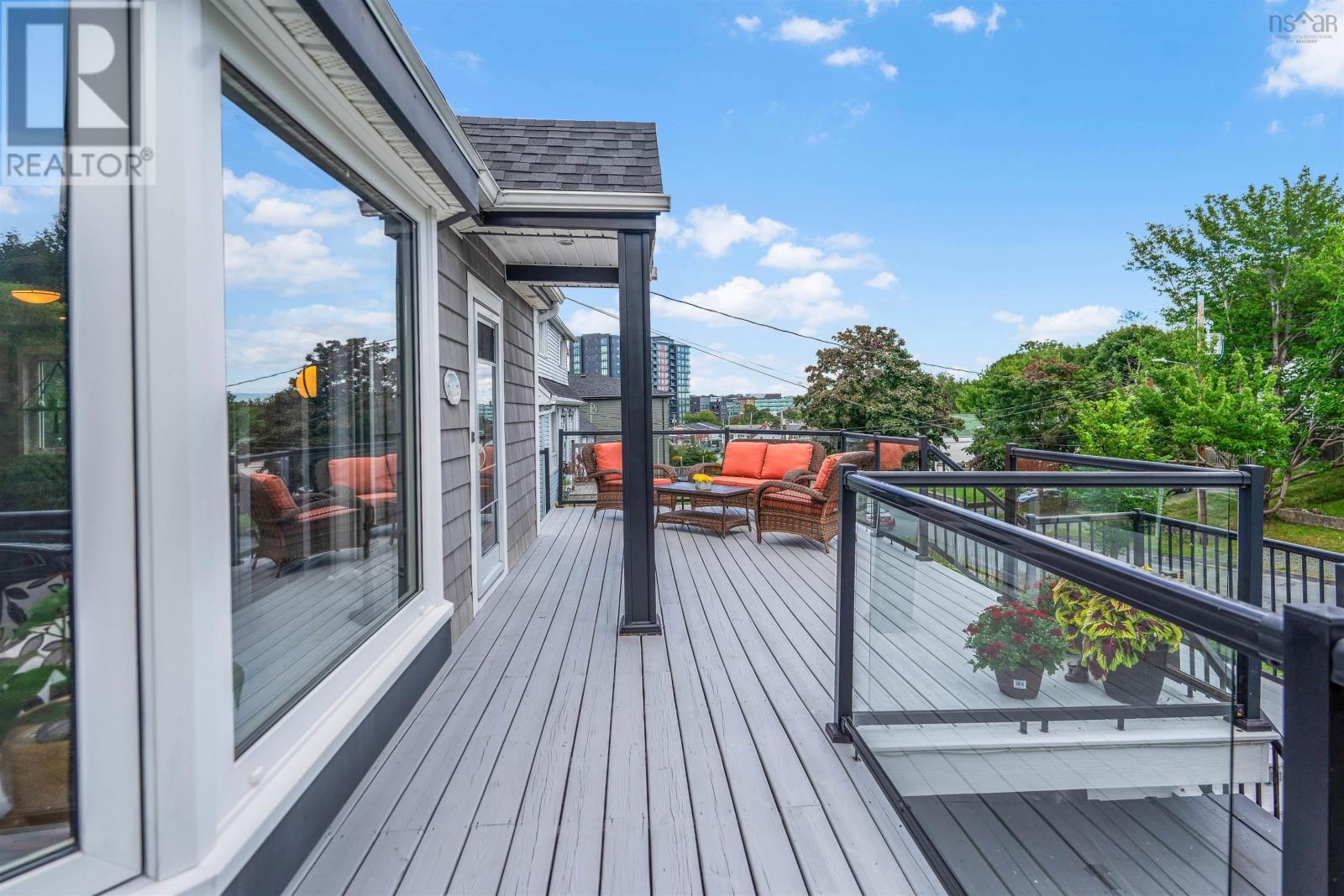 19 Central Avenue, Halifax, Nova Scotia  B3N 2H2 - Photo 3 - 202500921