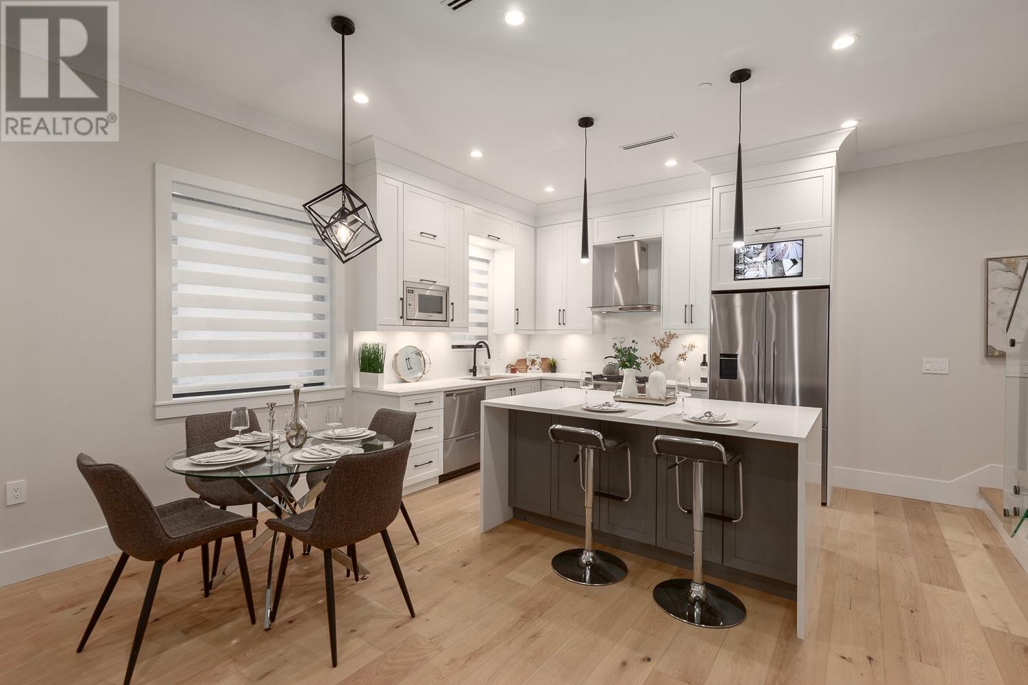 Listing Picture 5 of 26 : 1560 E 10TH AVENUE, Vancouver / 溫哥華 - 魯藝地產 Yvonne Lu Group - MLS Medallion Club Member