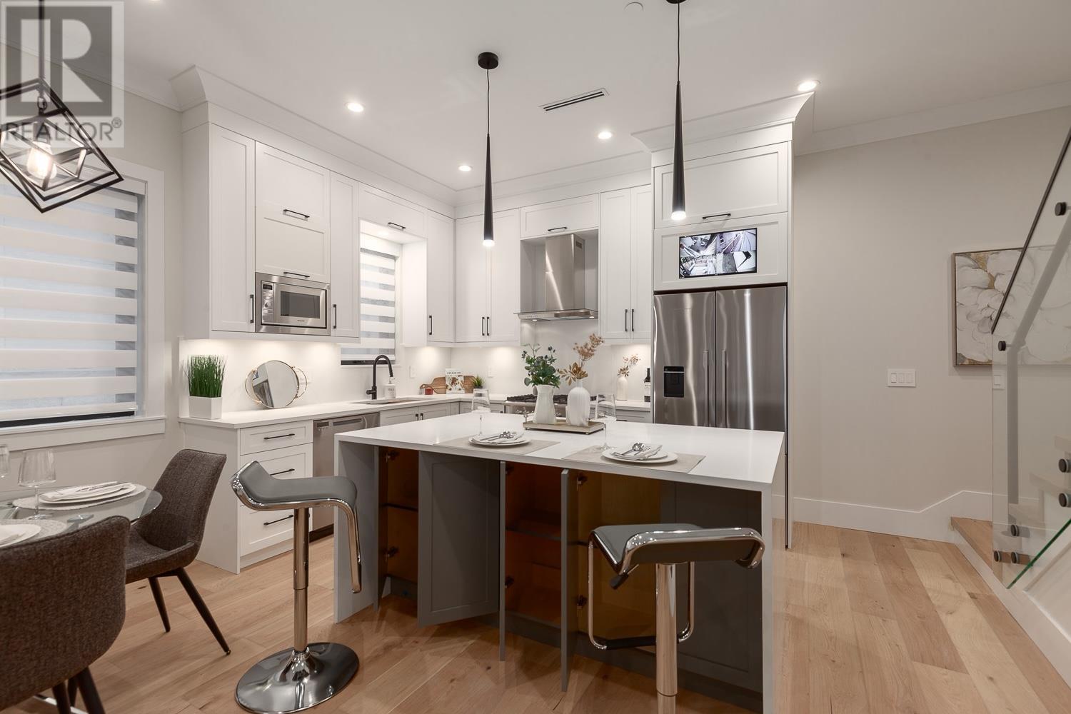 Listing Picture 9 of 26 : 1560 E 10TH AVENUE, Vancouver / 溫哥華 - 魯藝地產 Yvonne Lu Group - MLS Medallion Club Member