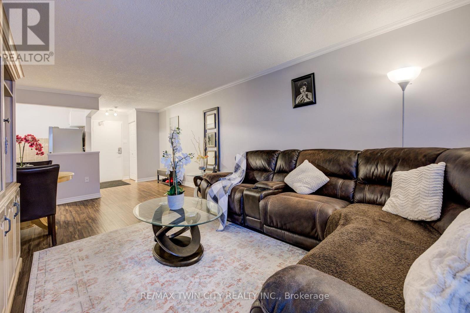 1205 - 64 Benton Street, Kitchener, Ontario  N2G 4L9 - Photo 8 - X11924884