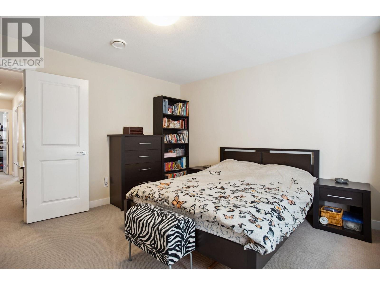 Listing Picture 12 of 26 : 9 5660 BLUNDELL ROAD, Richmond / 烈治文 - 魯藝地產 Yvonne Lu Group - MLS Medallion Club Member