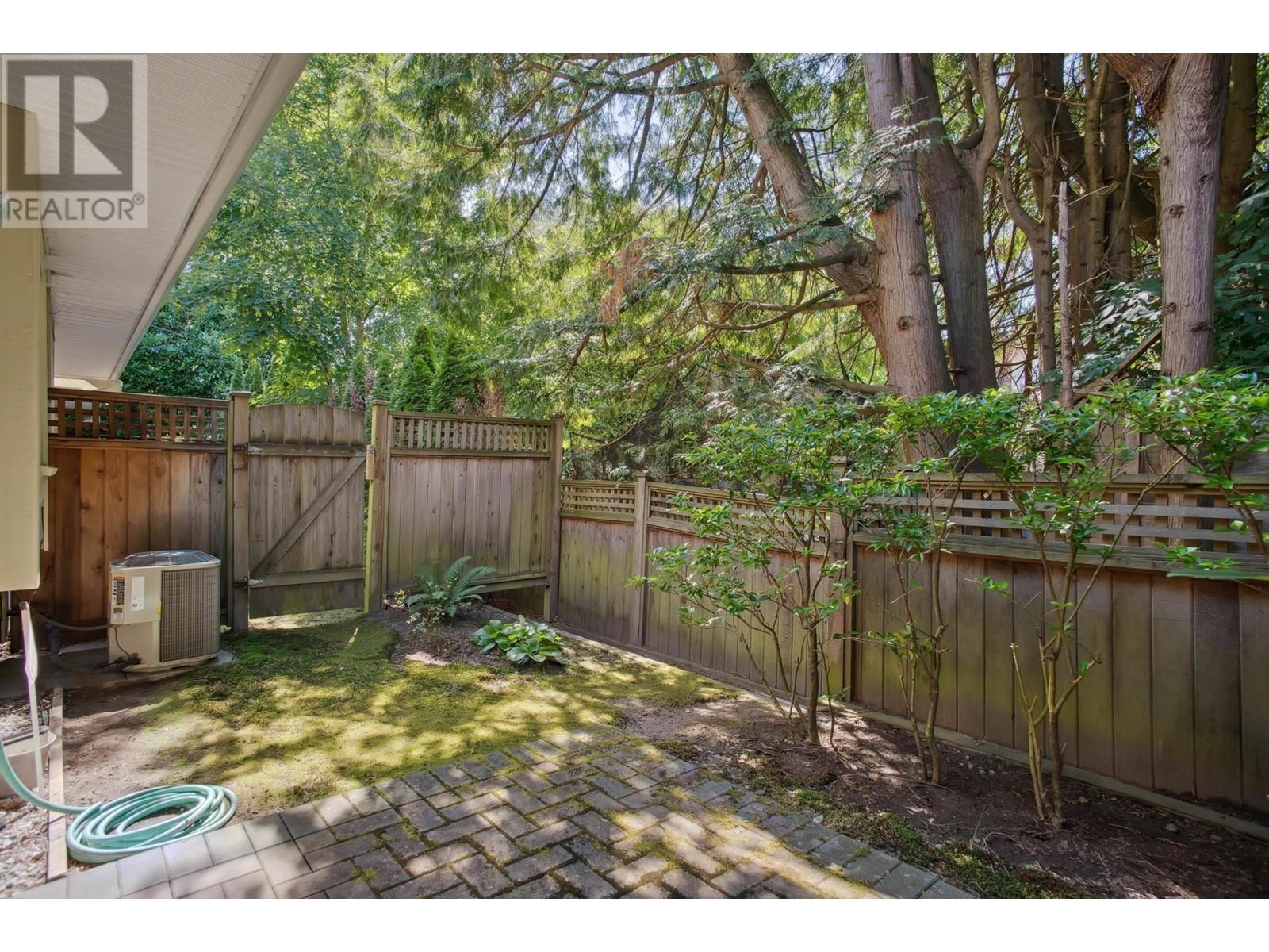 Listing Picture 20 of 26 : 9 5660 BLUNDELL ROAD, Richmond / 烈治文 - 魯藝地產 Yvonne Lu Group - MLS Medallion Club Member