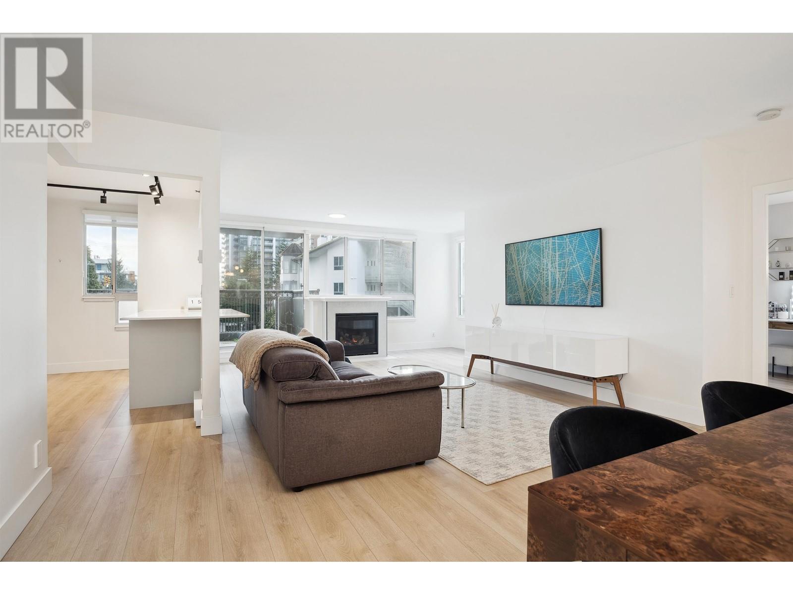 202 545 Austin Avenue, Coquitlam, British Columbia V3K 6R4 - Photo 5 - R2956511