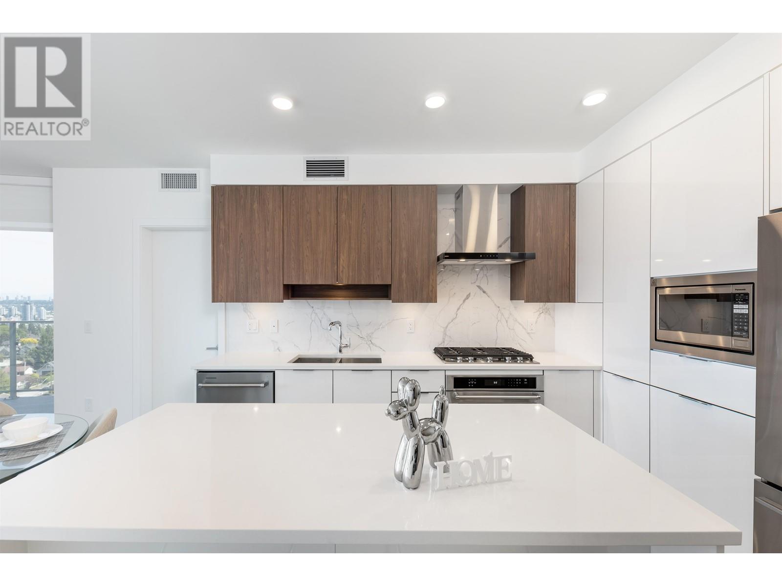 1108 7769 Park Crescent, Burnaby, British Columbia  V3N 0J7 - Photo 4 - R2956513