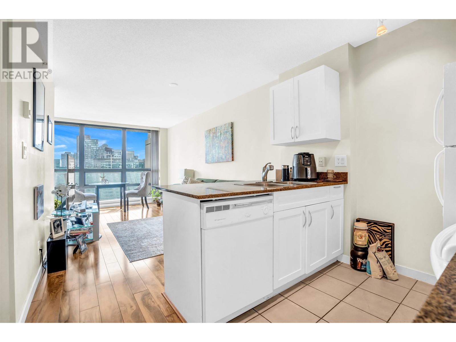 1233 933 Hornby Street, Vancouver, British Columbia  V6Z 3G4 - Photo 13 - R2956518