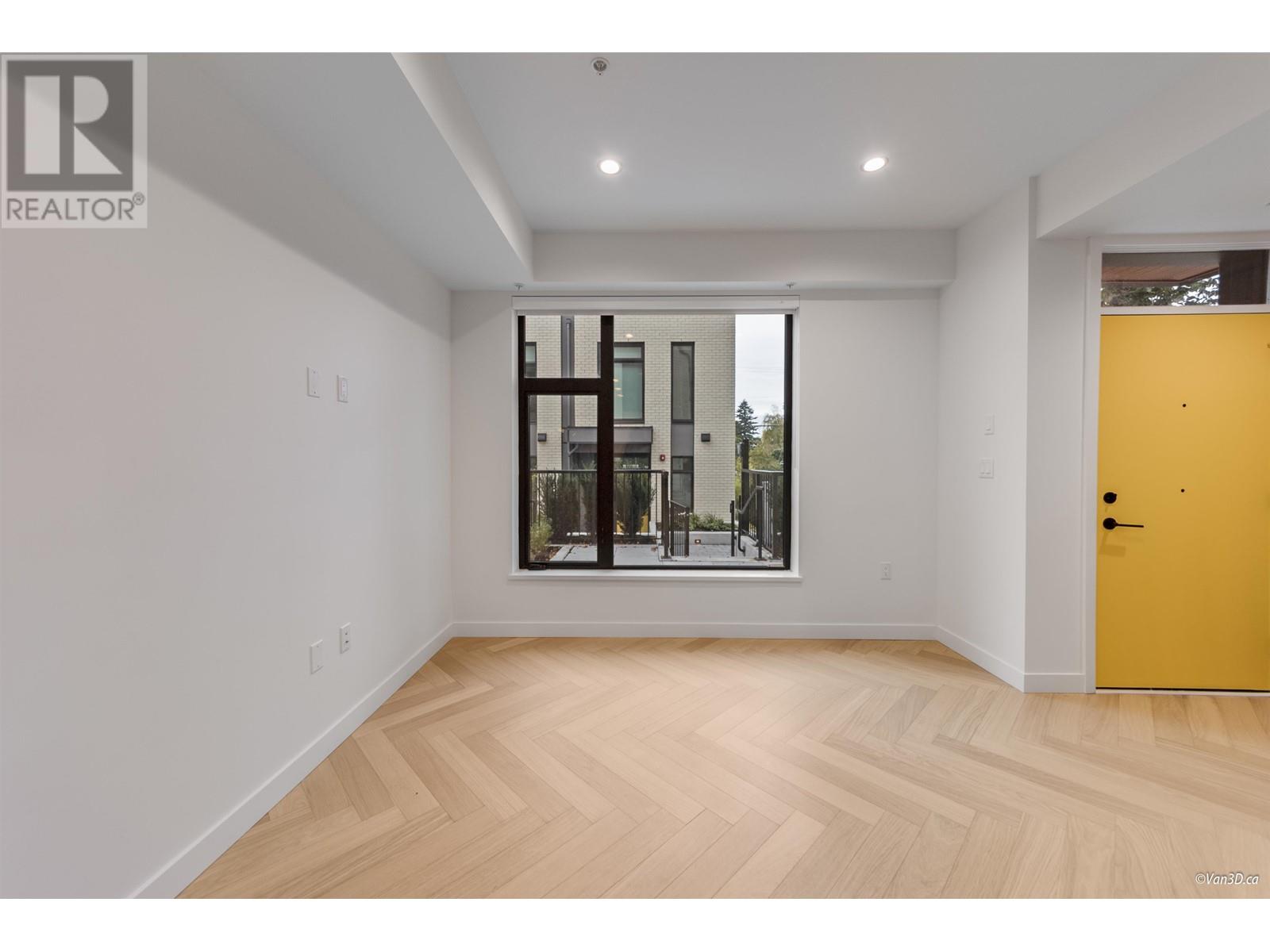 Property at 18 6788 OAK STREET image 5