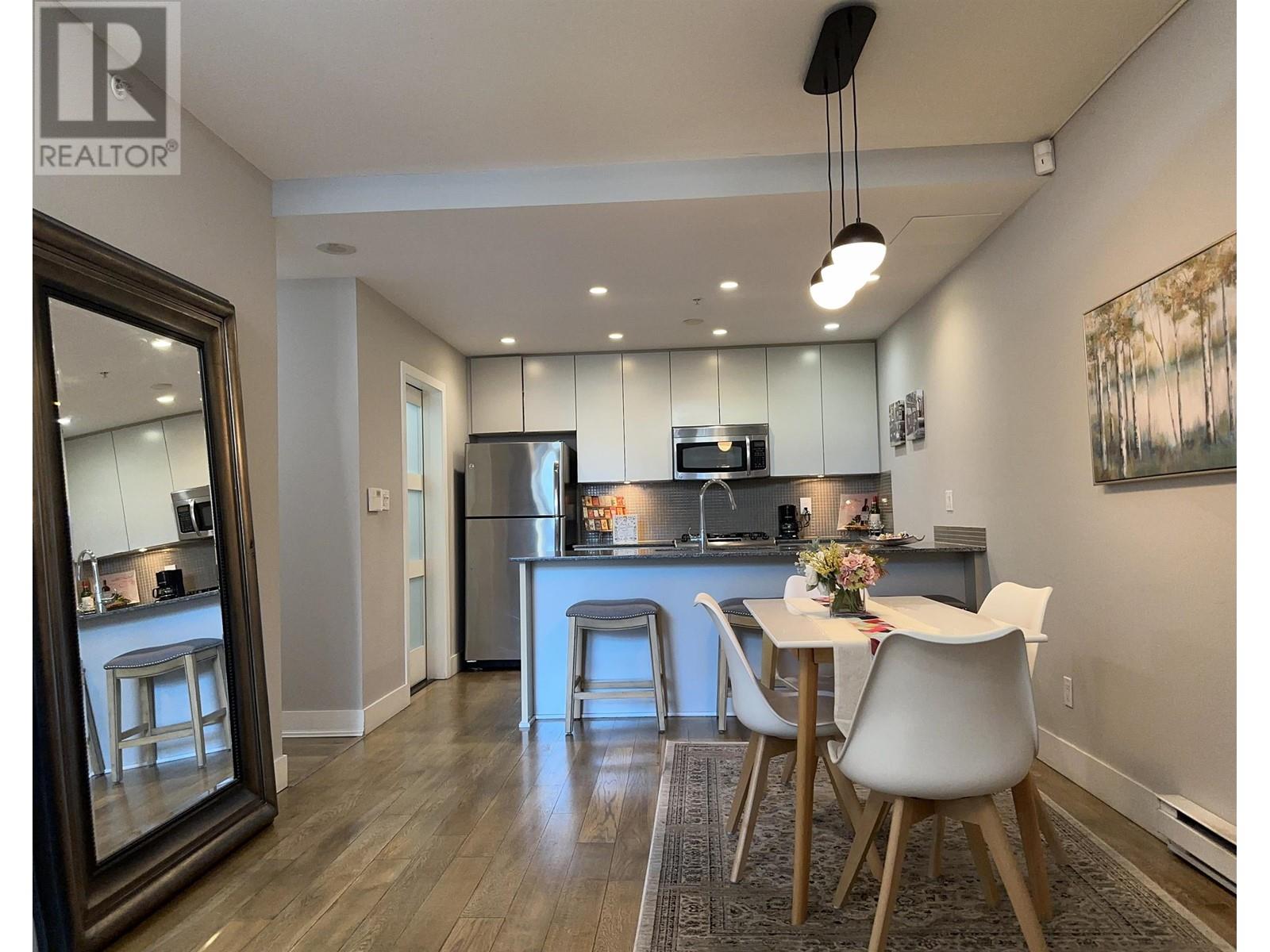 Listing Picture 10 of 34 : 282 E 11TH AVENUE, Vancouver / 溫哥華 - 魯藝地產 Yvonne Lu Group - MLS Medallion Club Member