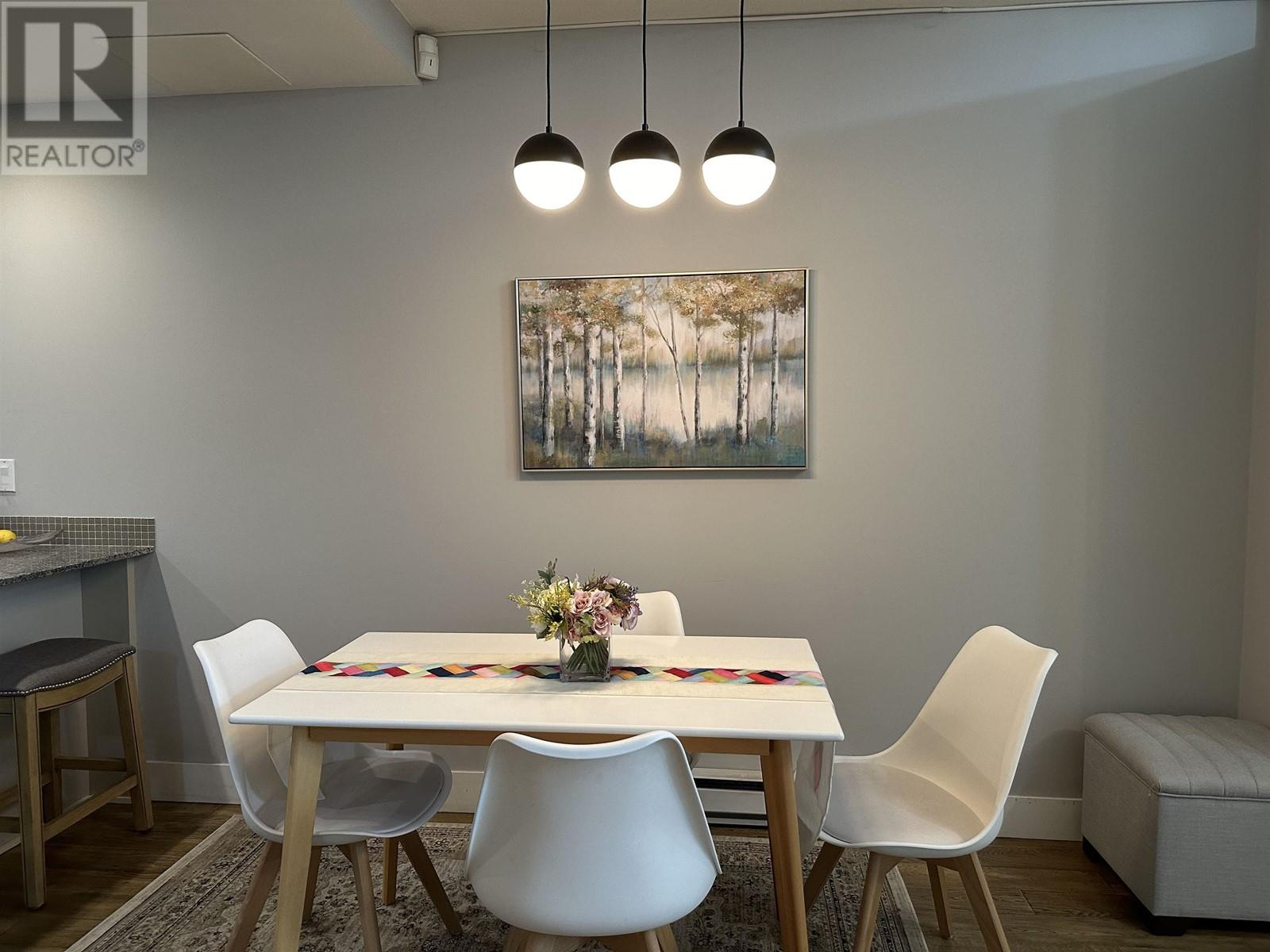 Listing Picture 13 of 34 : 282 E 11TH AVENUE, Vancouver / 溫哥華 - 魯藝地產 Yvonne Lu Group - MLS Medallion Club Member