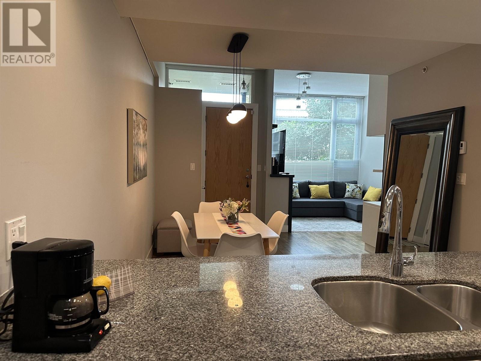 Listing Picture 18 of 34 : 282 E 11TH AVENUE, Vancouver / 溫哥華 - 魯藝地產 Yvonne Lu Group - MLS Medallion Club Member