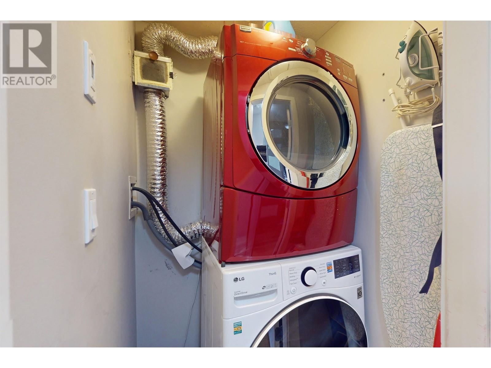 Listing Picture 32 of 34 : 282 E 11TH AVENUE, Vancouver / 溫哥華 - 魯藝地產 Yvonne Lu Group - MLS Medallion Club Member