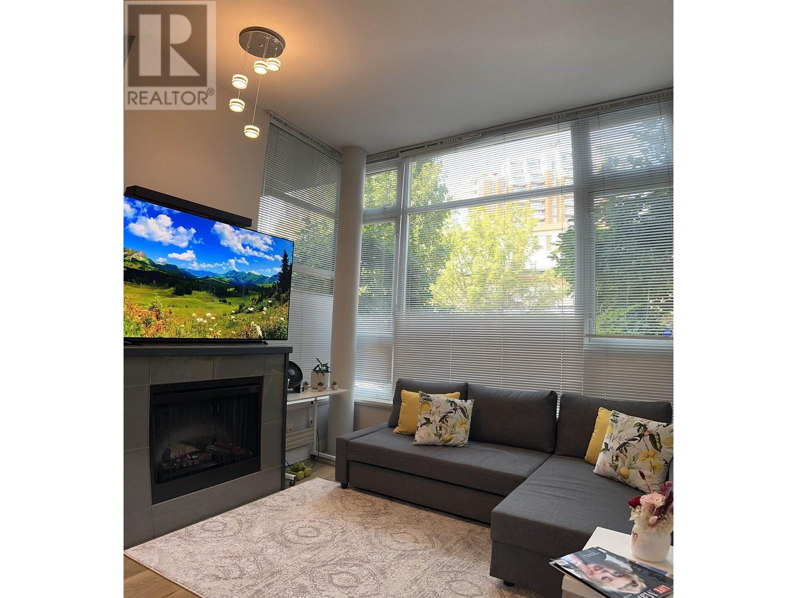 Listing Picture 5 of 34 : 282 E 11TH AVENUE, Vancouver / 溫哥華 - 魯藝地產 Yvonne Lu Group - MLS Medallion Club Member