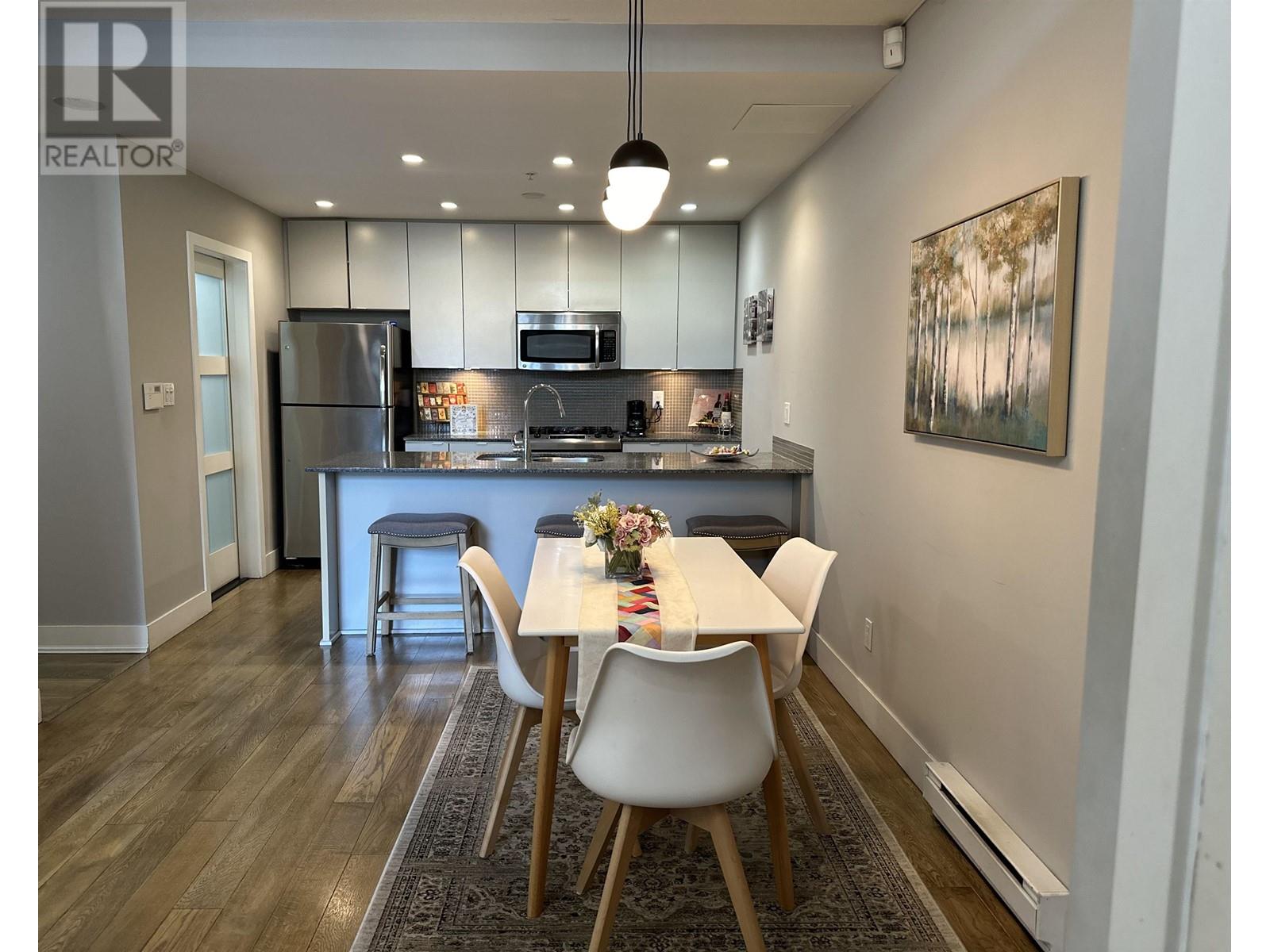 Listing Picture 8 of 34 : 282 E 11TH AVENUE, Vancouver / 溫哥華 - 魯藝地產 Yvonne Lu Group - MLS Medallion Club Member