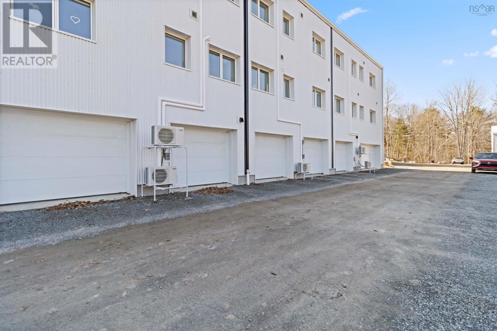 201 3-25 Treehouse Lane, Bridgewater, Nova Scotia  B4V 9H9 - Photo 11 - 202500937