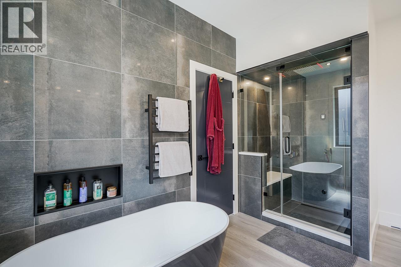 8230 Lakefield Drive, Burnaby, British Columbia  V5E 4G7 - Photo 26 - R2956529