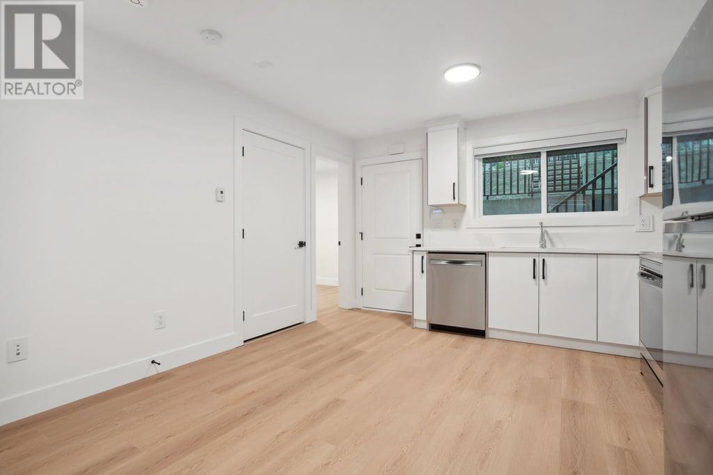 Bsmt 964 Charland Avenue, Coquitlam, British Columbia  V3K 3K6 - Photo 7 - R2956480