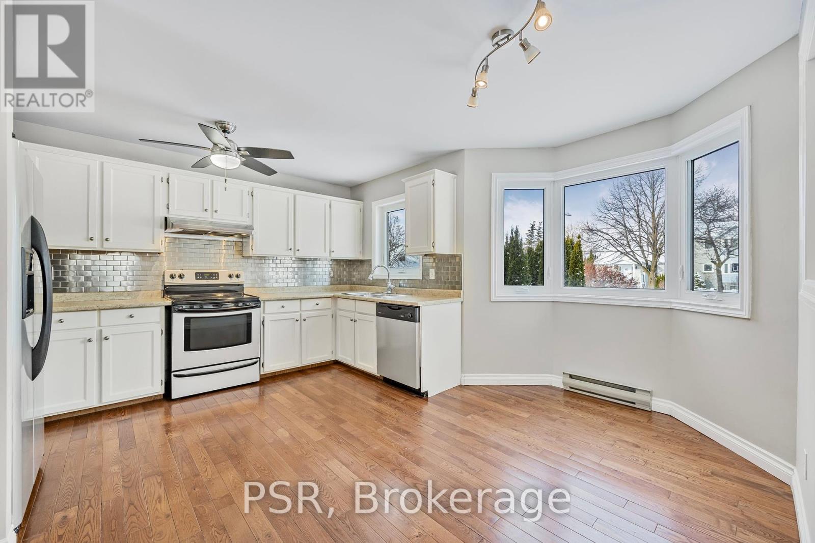 728 Ste Marie Street, Collingwood, Ontario  L9Y 4T5 - Photo 4 - S11924975