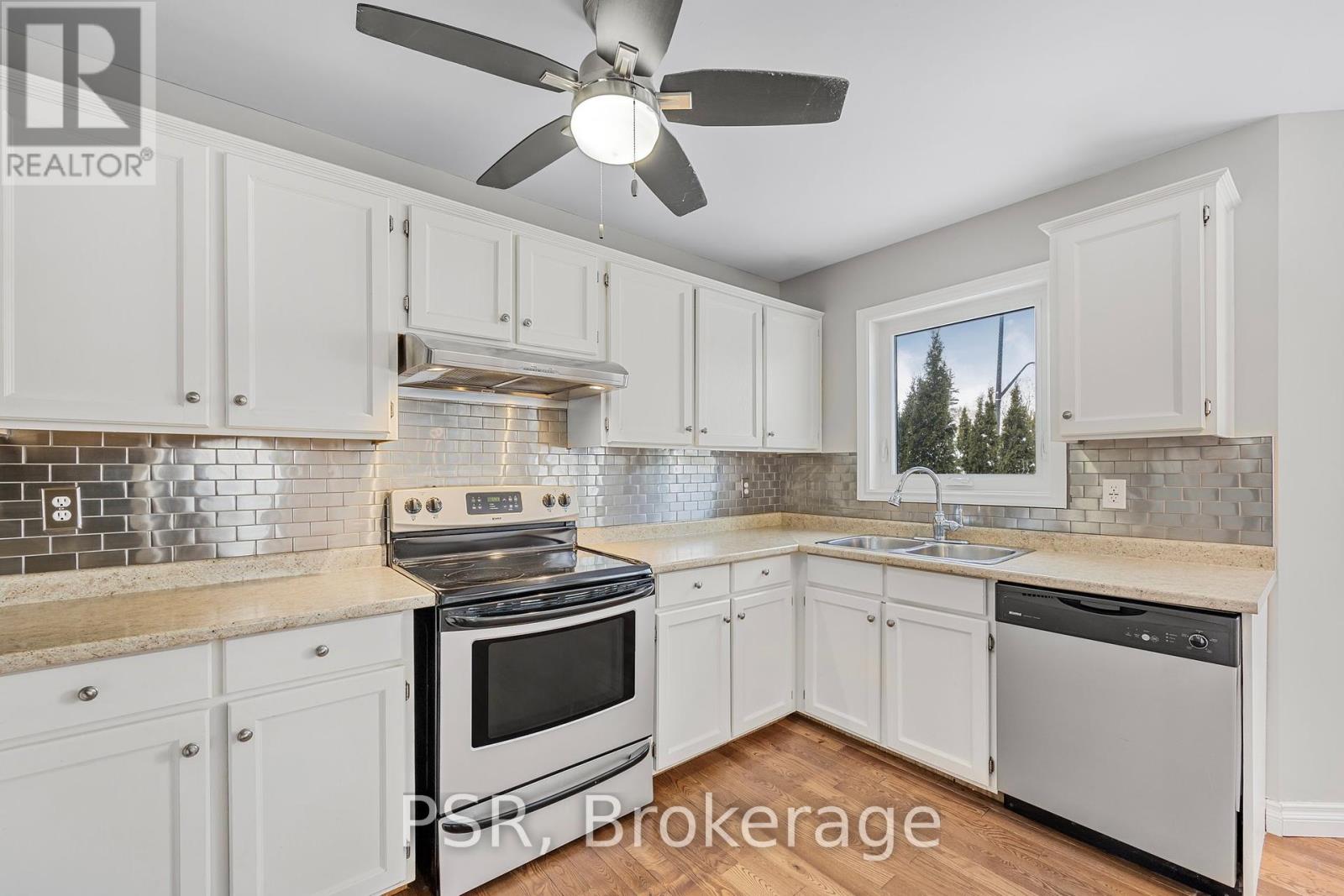 728 Ste Marie Street, Collingwood, Ontario  L9Y 4T5 - Photo 6 - S11924975