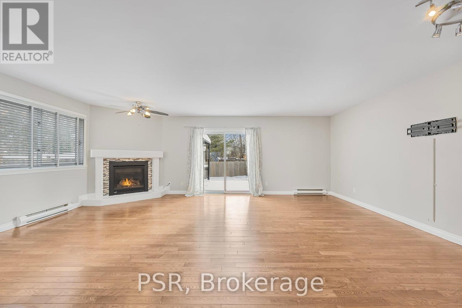 728 Ste Marie Street, Collingwood, Ontario  L9Y 4T5 - Photo 9 - S11924975
