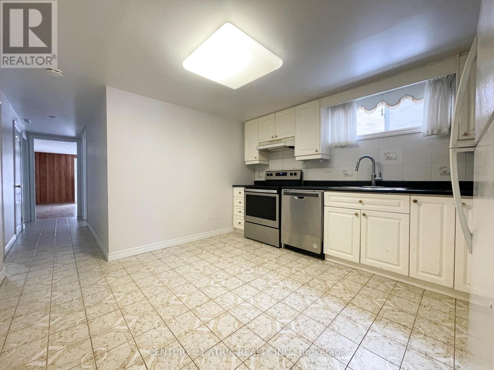 Lower - 27 Pindar Crescent, Toronto, Ontario  M2J 3L3 - Photo 2 - C10419271