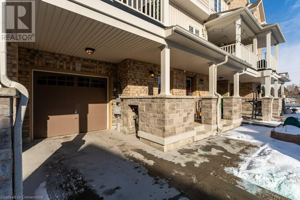 54 Nisbet Boulevard Unit# 25, Waterdown, Ontario  L8B 0Y3 - Photo 2 - 40690111