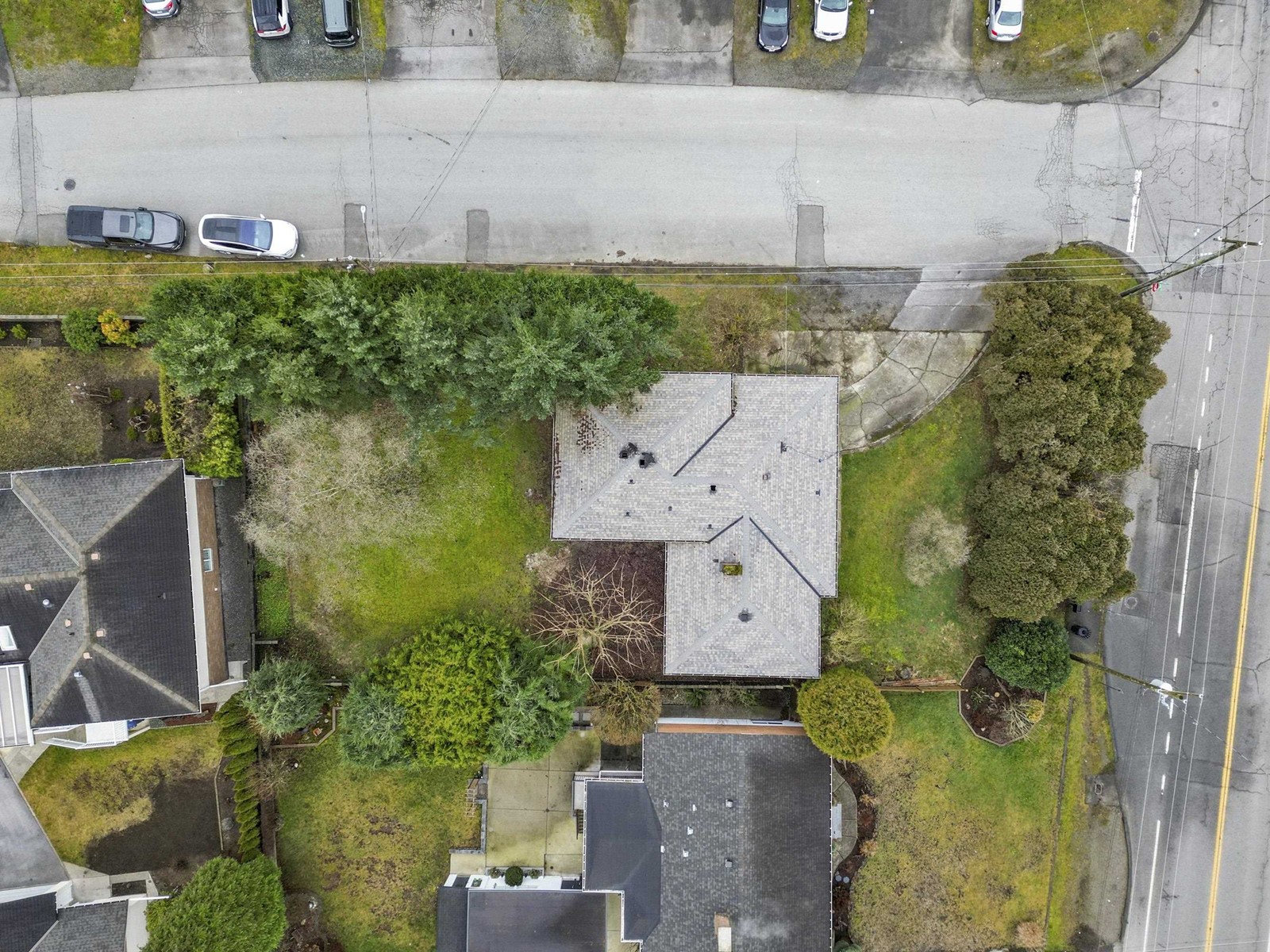 Property at 14200 GROSVENOR ROAD image 5