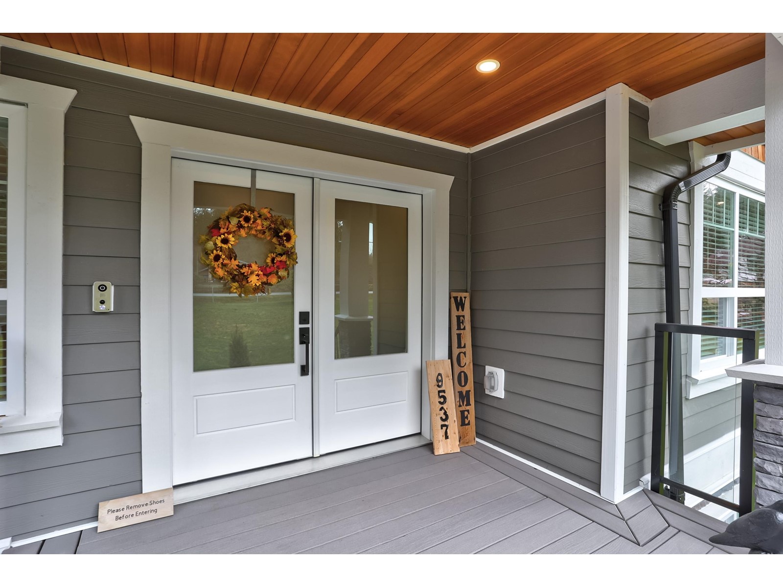 Property at 9537 MANZER STREET image 4