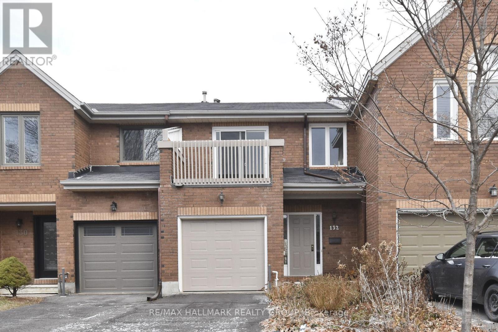 132 DUNBARTON COURT, Ottawa, Ontario