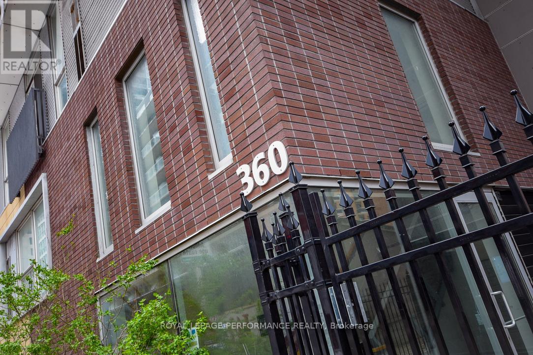 Property at 203 - 360 CUMBERLAND STREET image 2