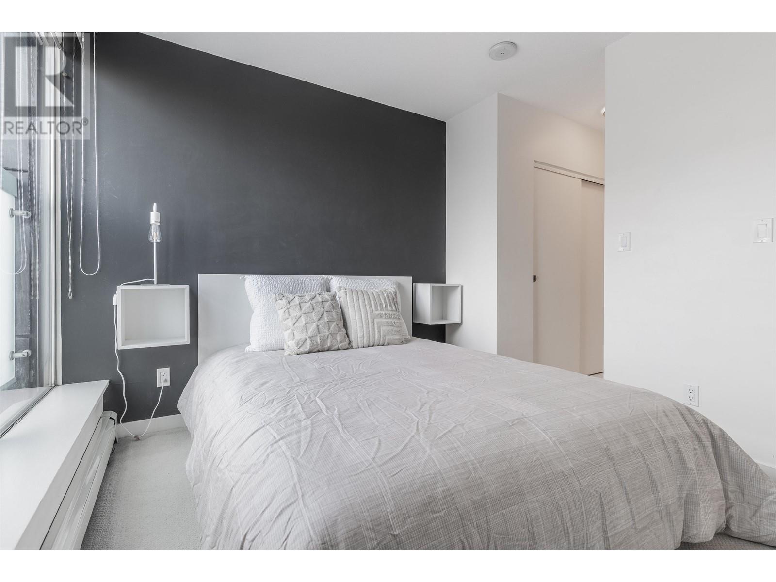 Listing Picture 8 of 16 : 709 66 W CORDOVA STREET, Vancouver / 溫哥華 - 魯藝地產 Yvonne Lu Group - MLS Medallion Club Member