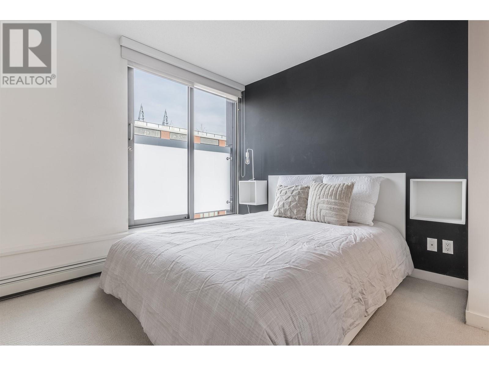 Listing Picture 7 of 16 : 709 66 W CORDOVA STREET, Vancouver / 溫哥華 - 魯藝地產 Yvonne Lu Group - MLS Medallion Club Member