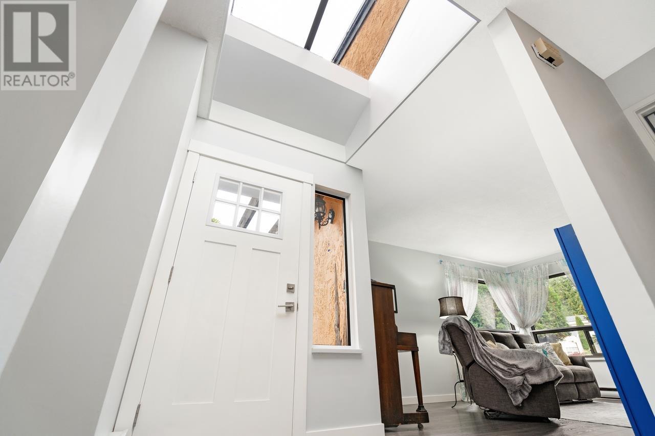 2532 Burian Drive, Coquitlam, British Columbia  V3K 5W9 - Photo 21 - R2931867