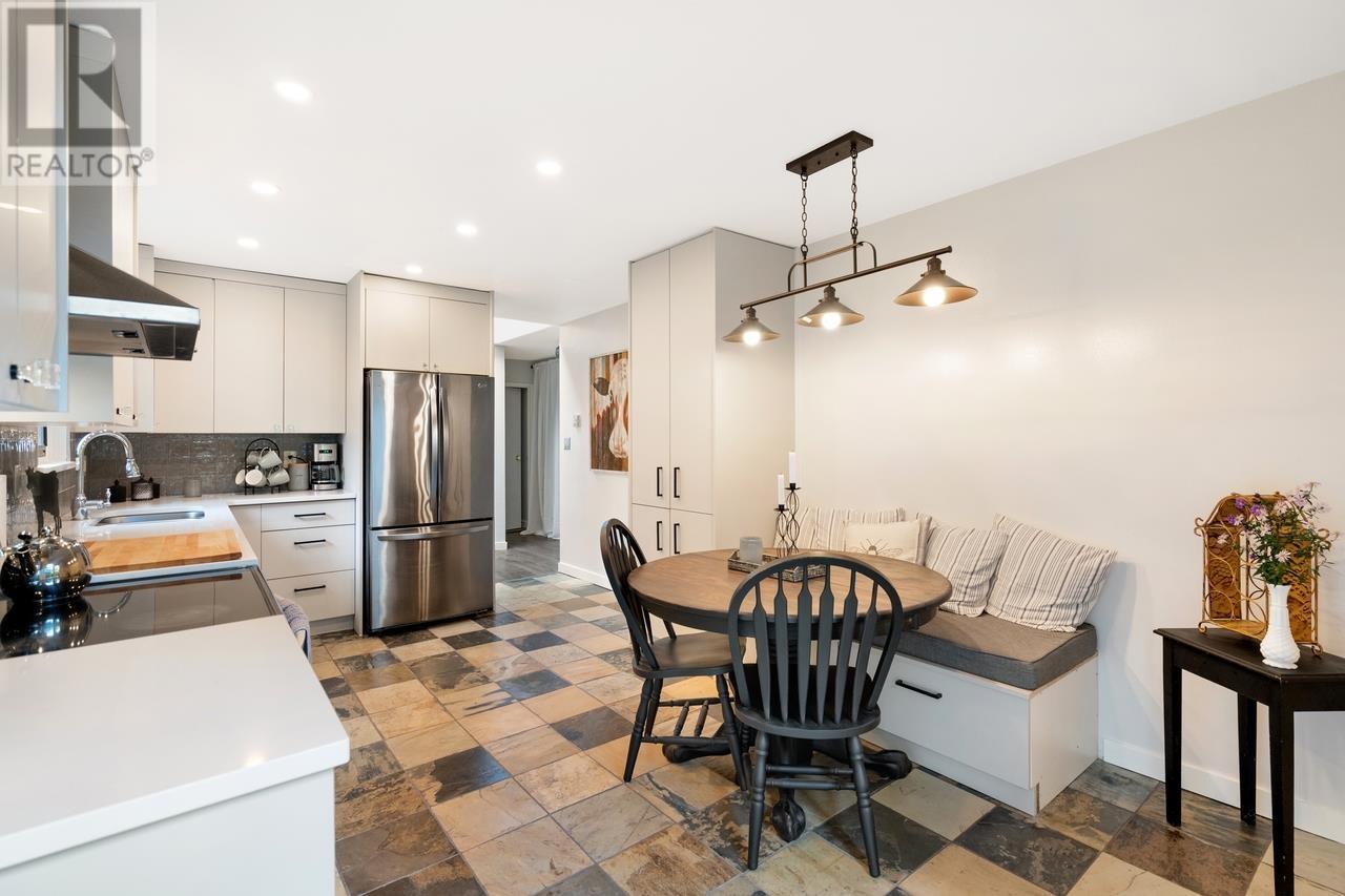 2532 Burian Drive, Coquitlam, British Columbia  V3K 5W9 - Photo 12 - R2931867