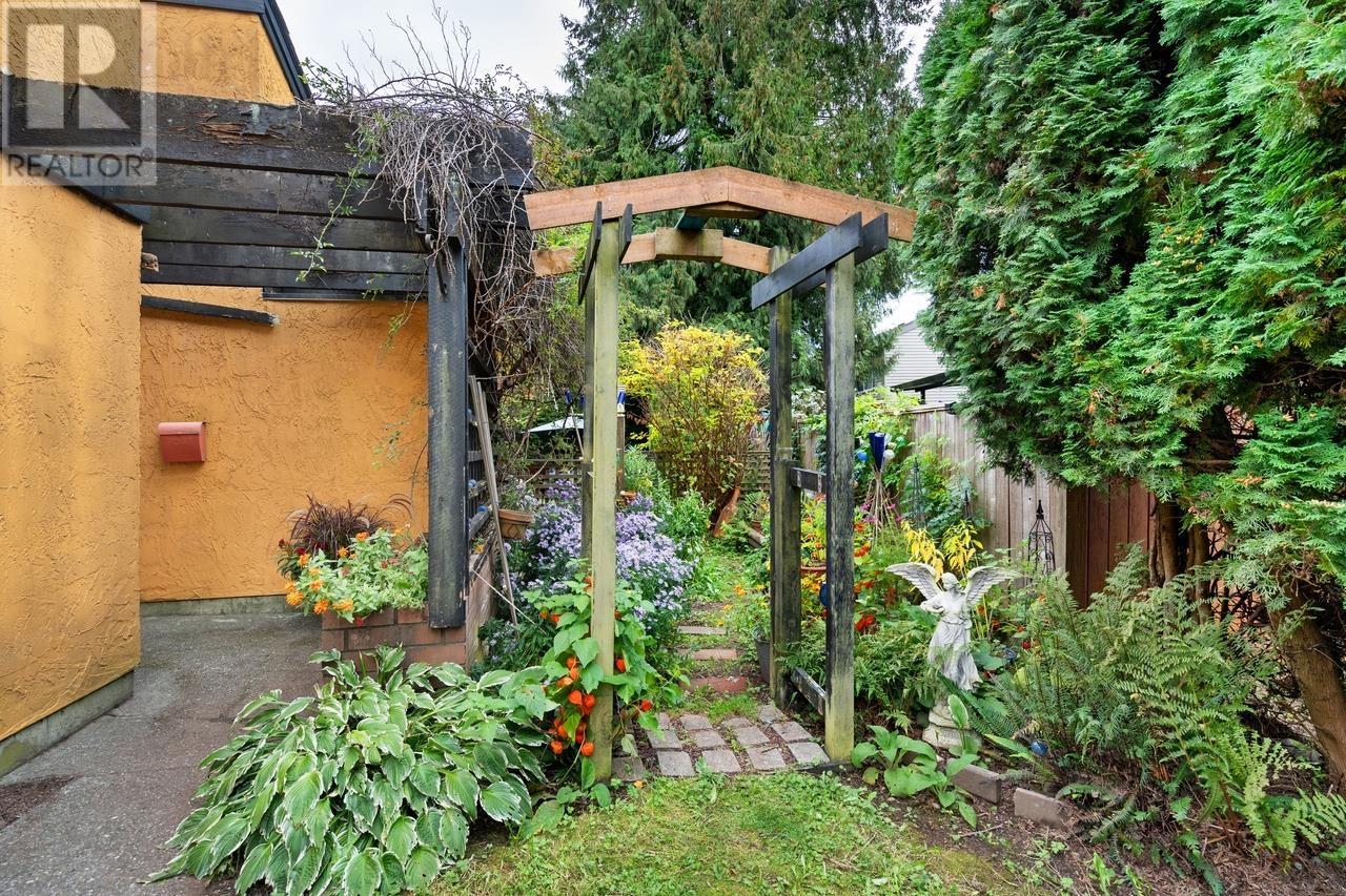 2532 Burian Drive, Coquitlam, British Columbia  V3K 5W9 - Photo 31 - R2931867