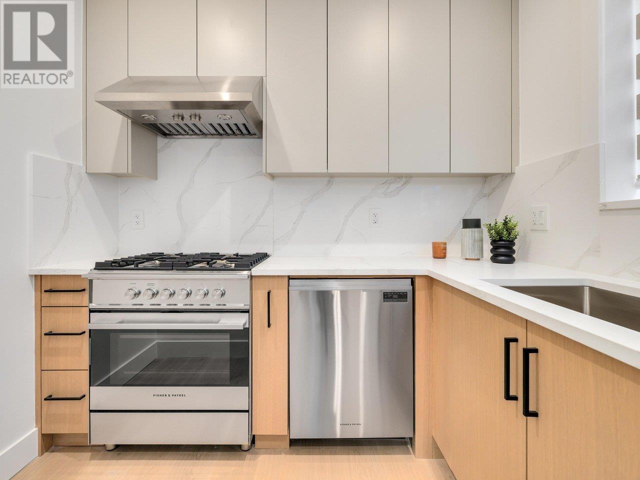 7224 Railway Avenue, Richmond, British Columbia  V7C 3J8 - Photo 14 - R2956515