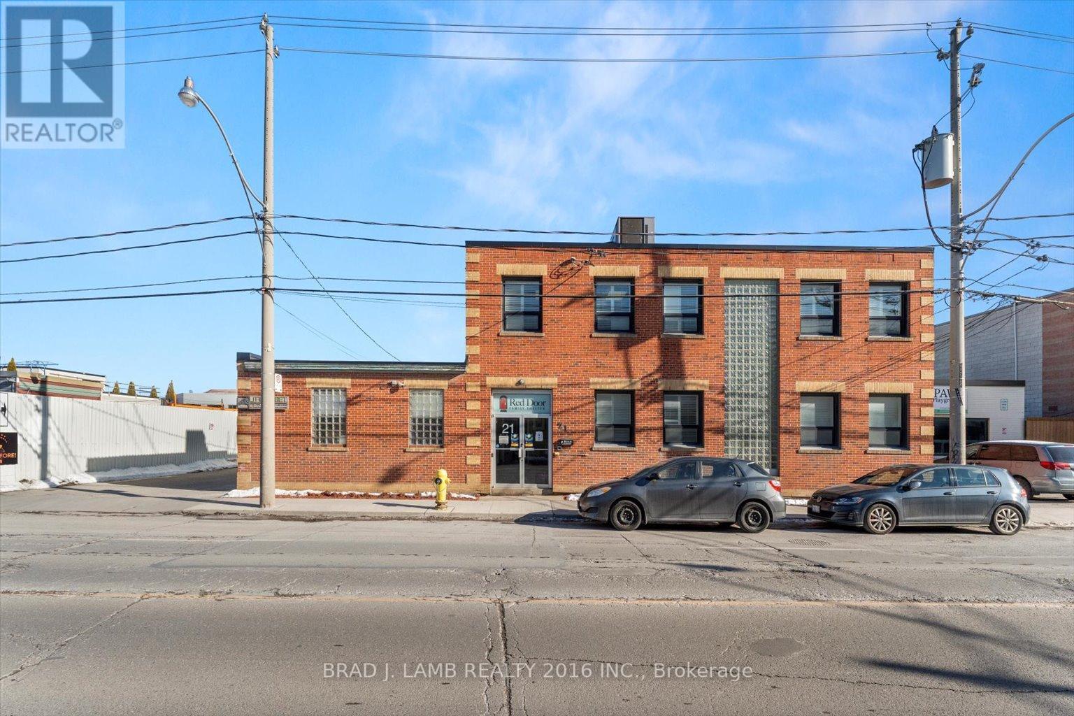 21 Carlaw Avenue W, Toronto, Ontario  M4M 2R6 - Photo 1 - E11925242