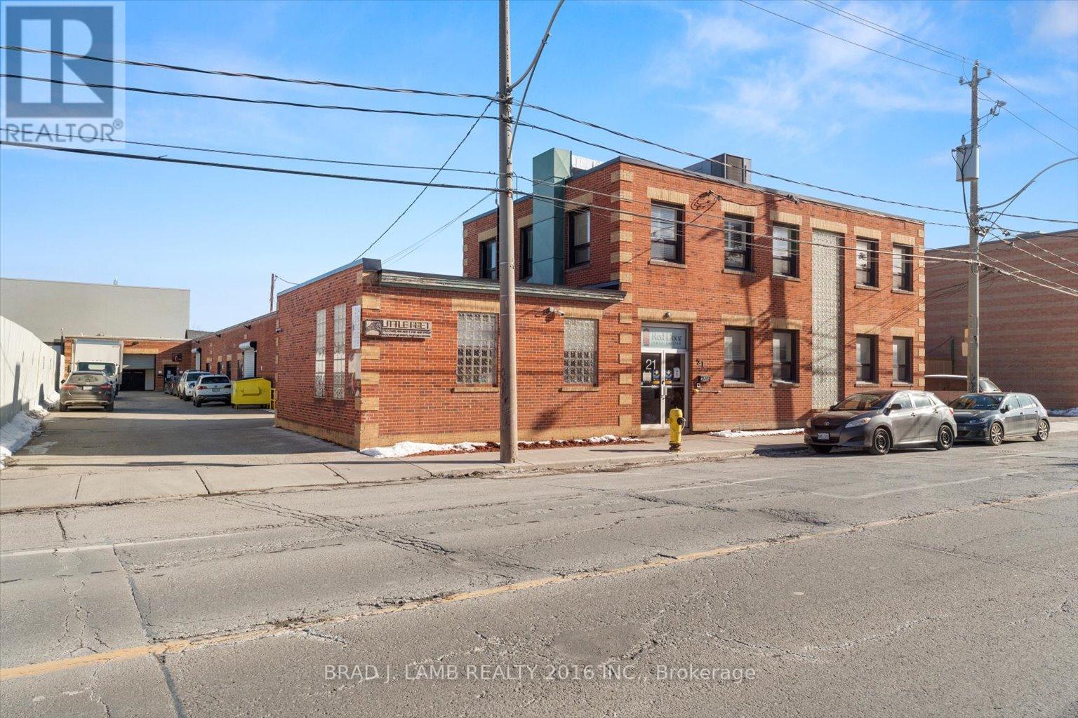 21 Carlaw Avenue W, Toronto, Ontario  M4M 2R6 - Photo 2 - E11925242