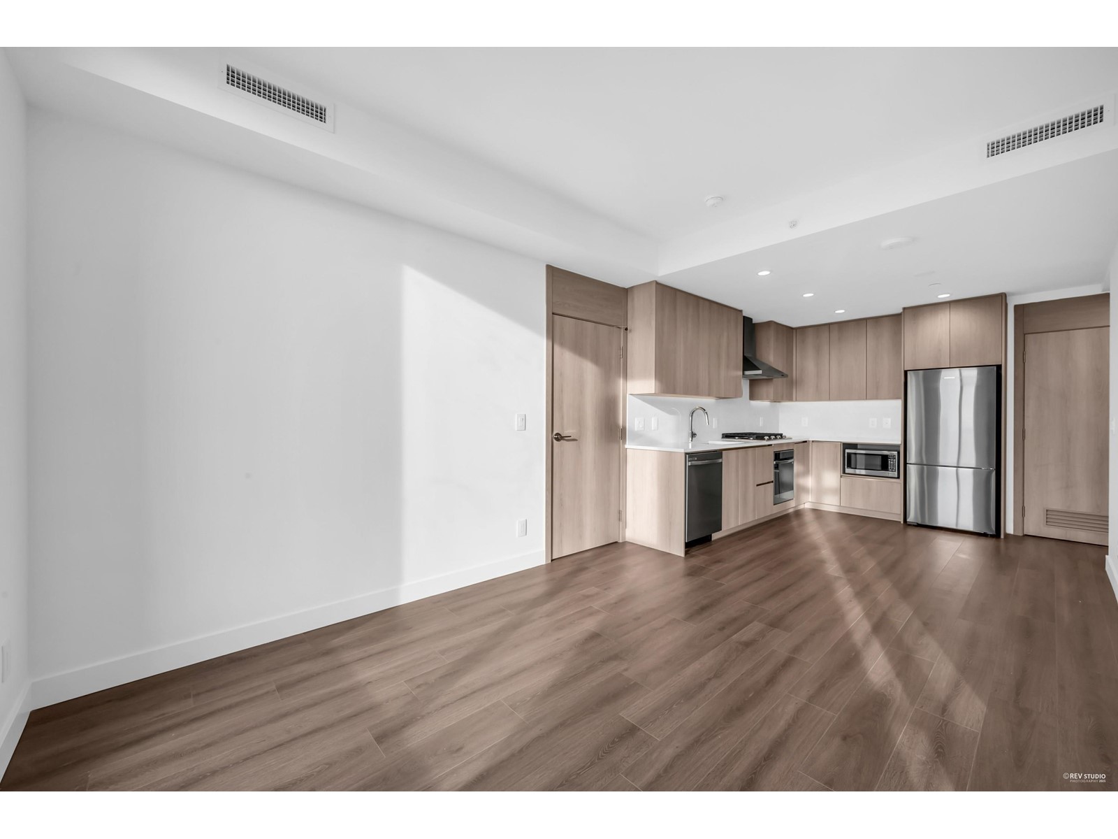 2406 10750 135a Street, Surrey, British Columbia  V3T 4E2 - Photo 9 - R2956688