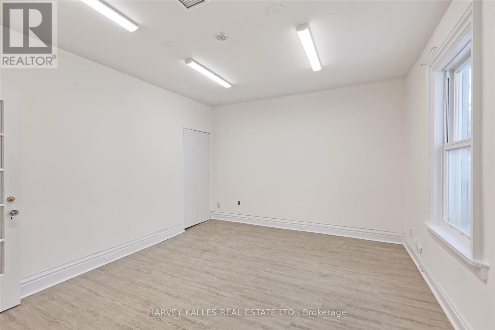 2nd Fl - 810 Queen Street E, Toronto, Ontario  M4M 1H7 - Photo 10 - E11899943